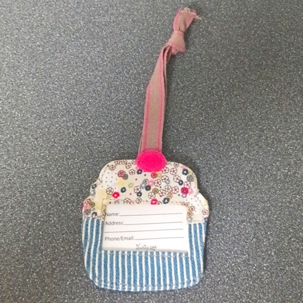 Thirty One Icon hang tag Cupcake 329 pink cherry, floral, stripes